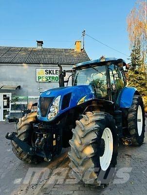 New Holland T7030 Traktoren