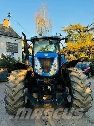 New Holland T7030 Traktoren