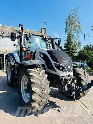 Valtra T254 Versu Traktoren
