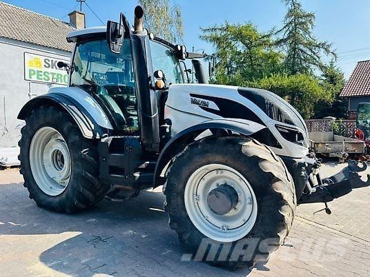 Valtra T254 Versu Traktoren