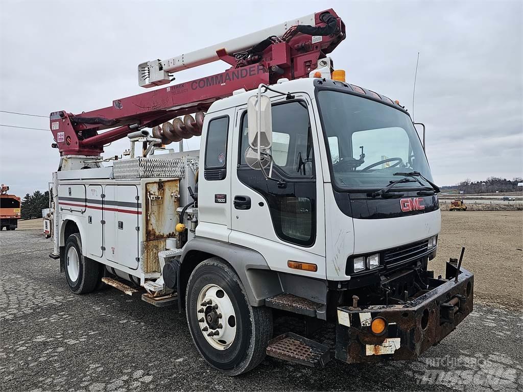 GMC T7500 Fahrzeug mit mobiler Bohranlage