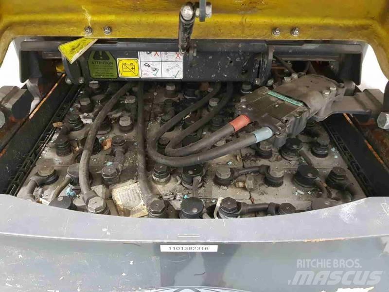 Aisle-Master 15E Schmalgangstapler