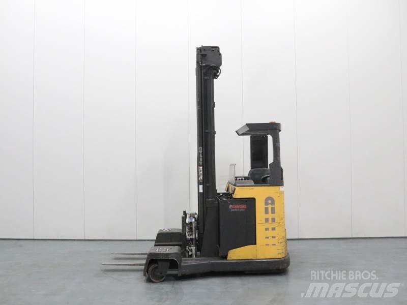 Atlet UFS200 DTFV RG 755 Vierwegestapler