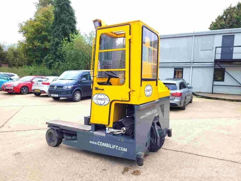 Combilift C3000 GAS Vierwegestapler