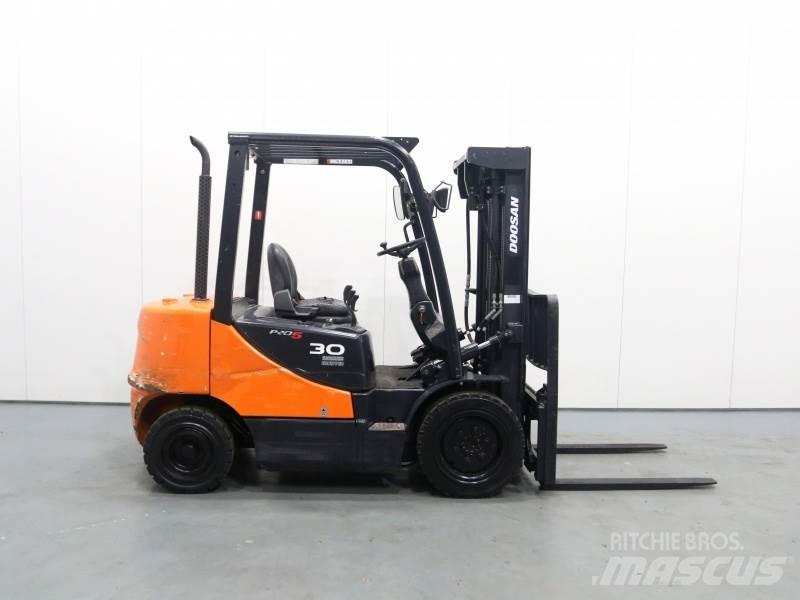 Doosan D30S-5 Dieselstapler