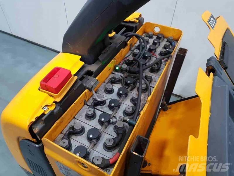 Jungheinrich ECE220 XL Mittelhub-Kommissionierer