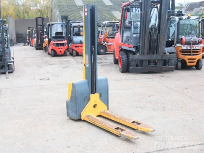 Jungheinrich EMC110 Handgeführter Palettenstapler