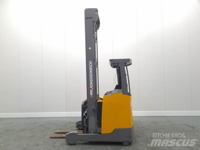 Jungheinrich ETV318 Schubmaststapler