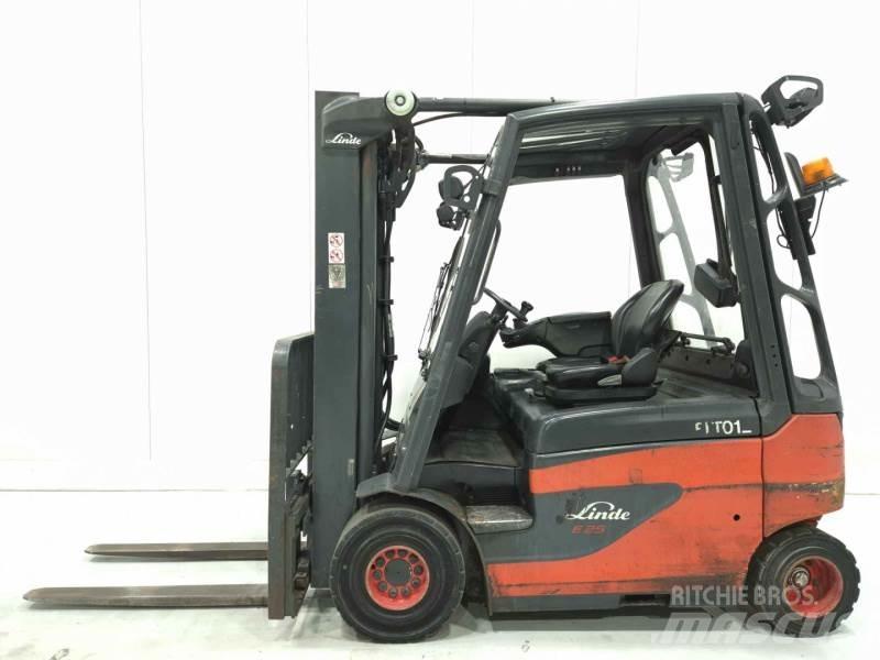 Linde E25-01 Elektrostapler