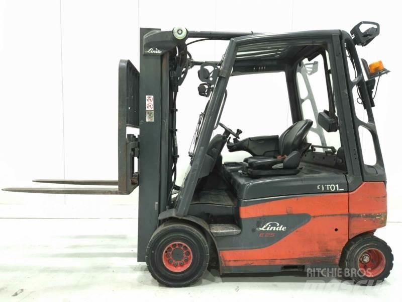 Linde E25-01 Elektrostapler