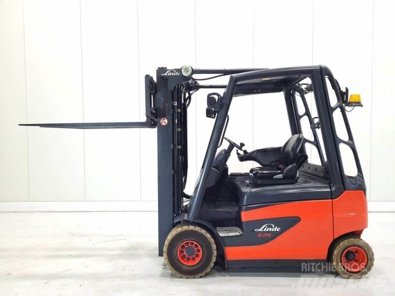 Linde E25-01 Elektrostapler