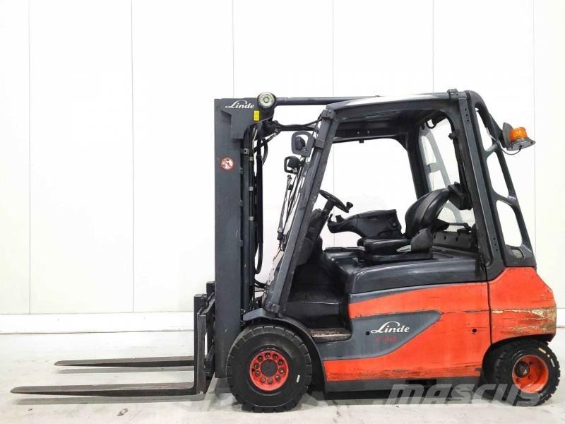 Linde E30-01 Elektrostapler