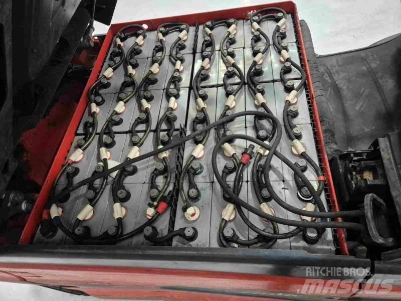Linde E30L-01 Elektrostapler