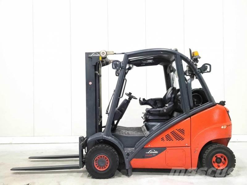 Linde H25T-02 Gasstapler