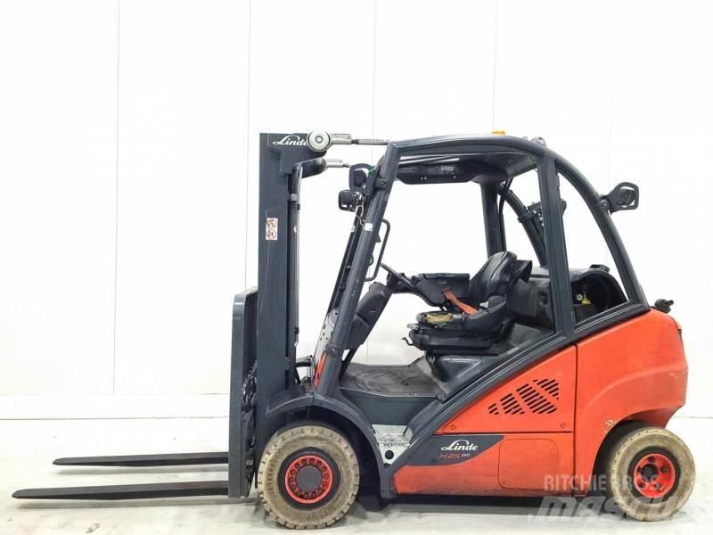 Linde H25T-02 Gasstapler