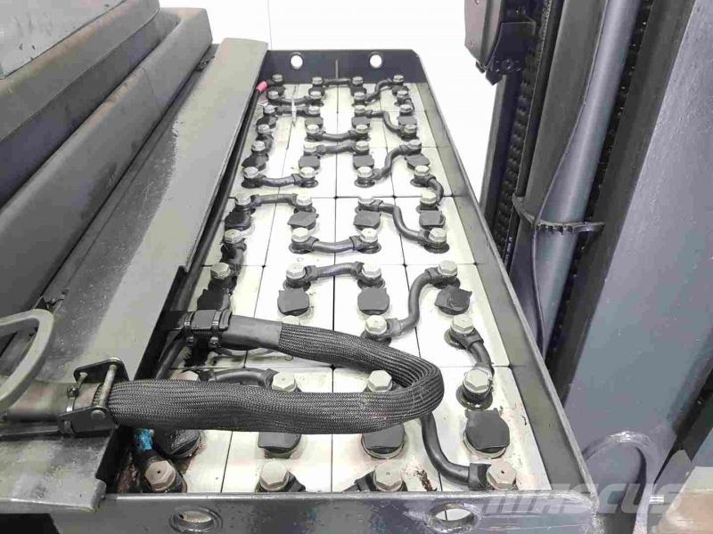 Linde R14HD-01 1120 Schubmaststapler