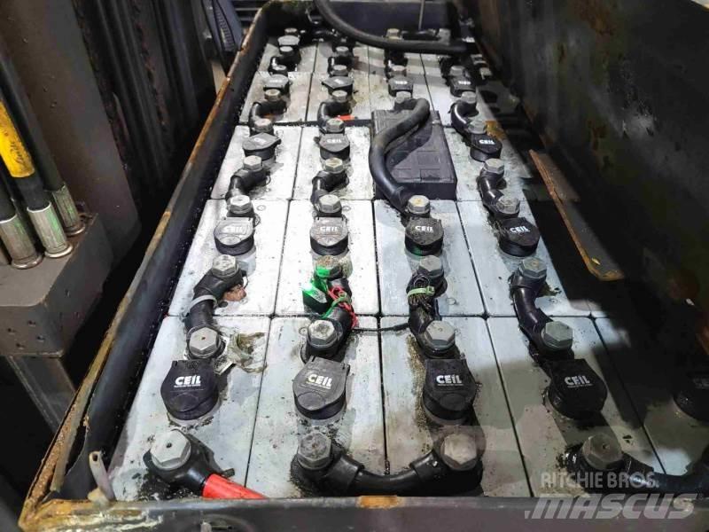Linde R16N-01 Schubmaststapler
