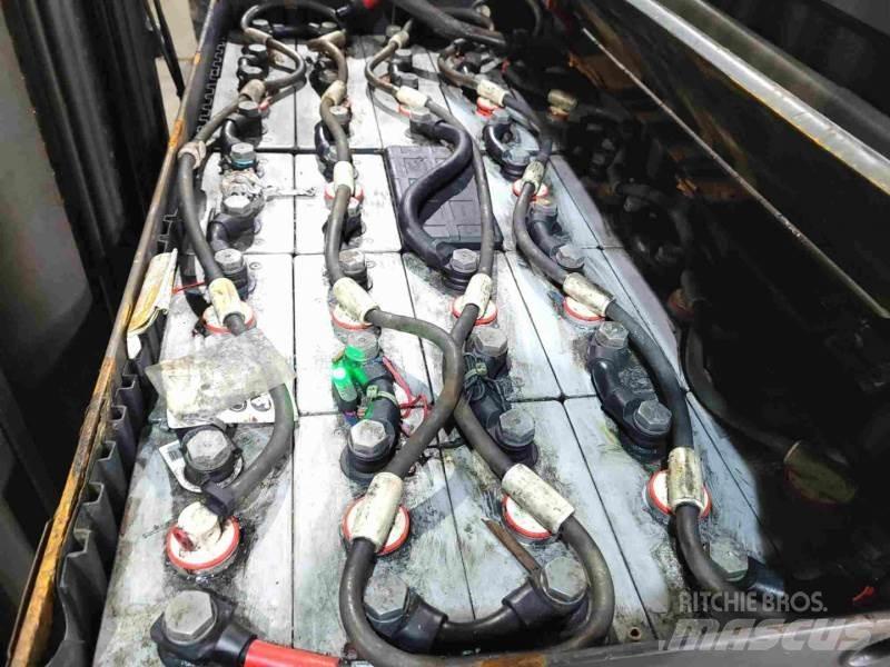 Linde R16N-01 Schubmaststapler