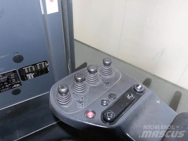 Linde R16X-02 116 Schubmaststapler