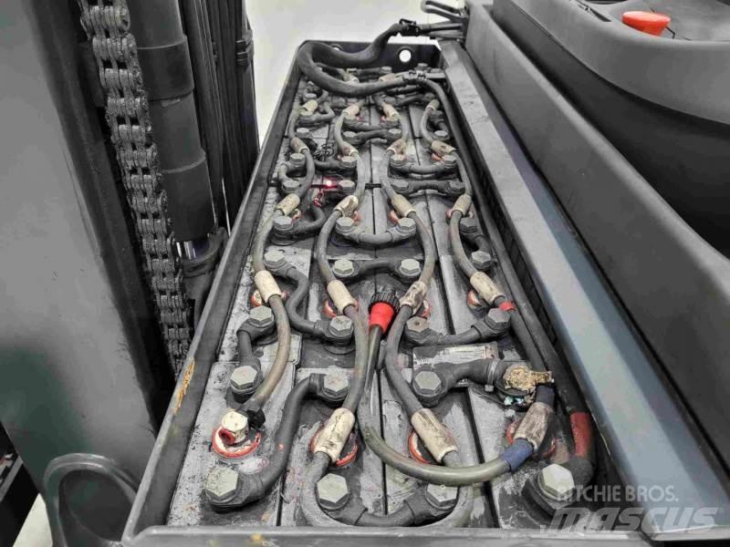 Linde R20-01 Schubmaststapler