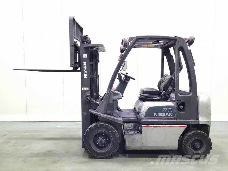 Nissan FD02A20 Dieselstapler