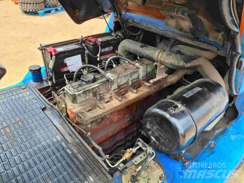 Nissan FO4D40Q2 Dieselstapler
