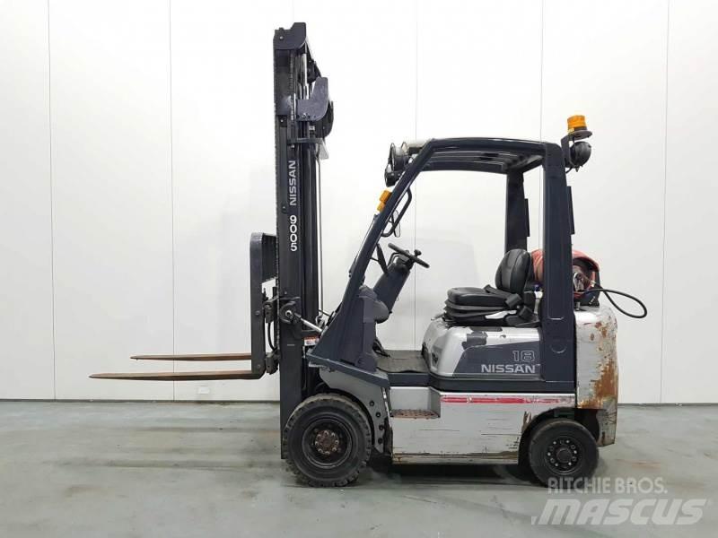 Nissan P1D1A18LQ Gasstapler