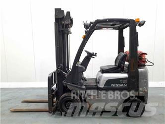 Nissan PD01A15PQ Gasstapler