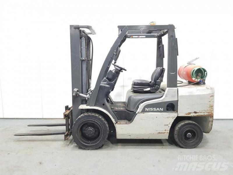 Nissan UG1F2A35DU Gasstapler