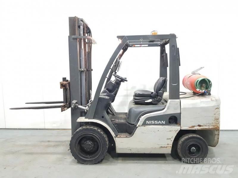 Nissan UG1F2A35DU Gasstapler