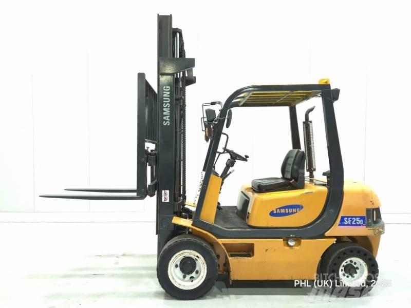 Samsung SF25D Dieselstapler