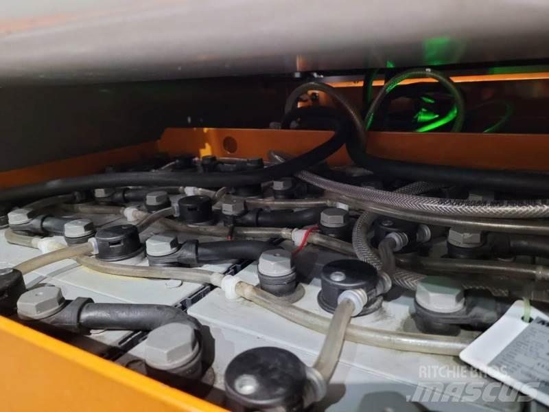 Still MX-X Schmalgangstapler