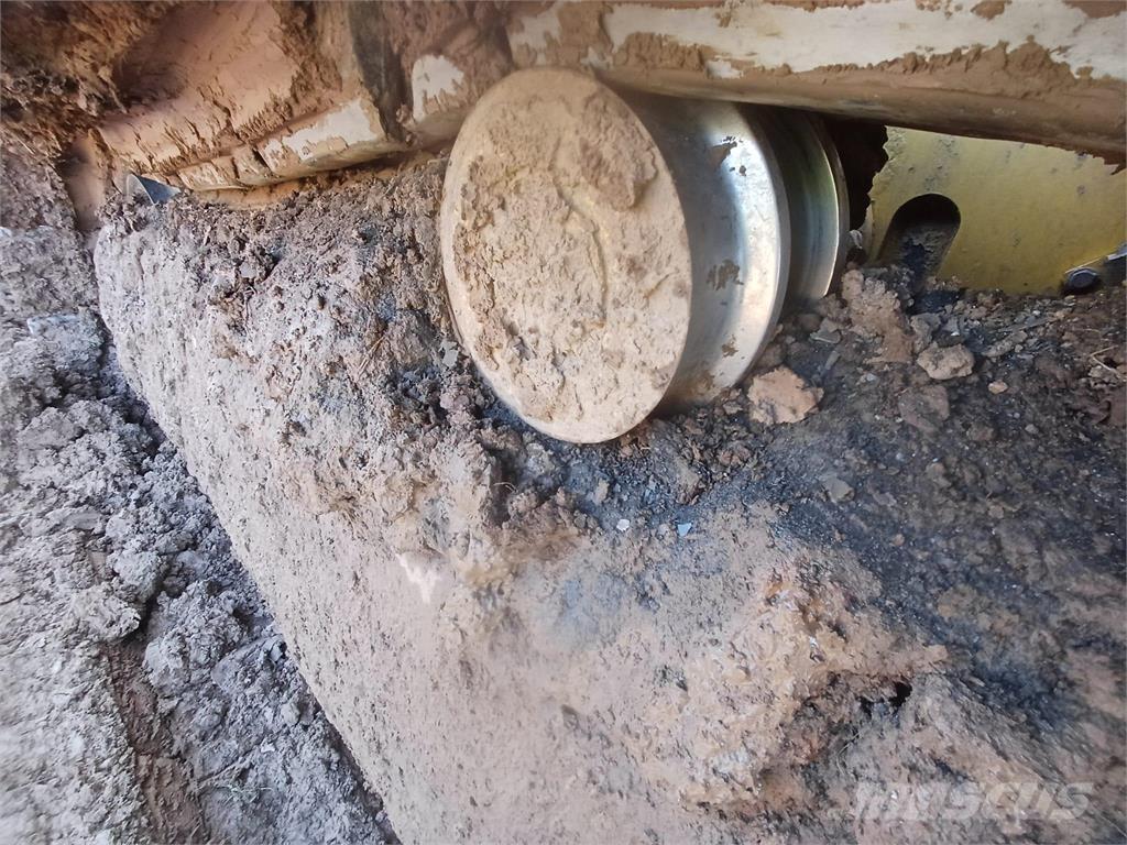 Komatsu D65PX-17 Bulldozer