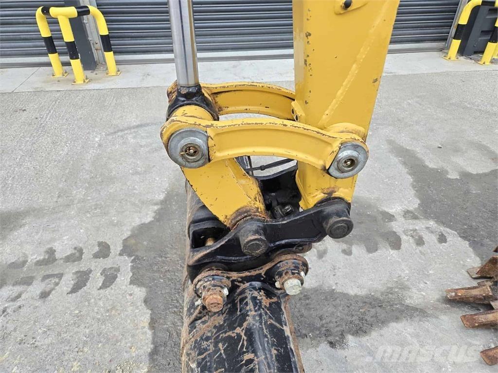 CAT 302.7 Minibagger < 7t