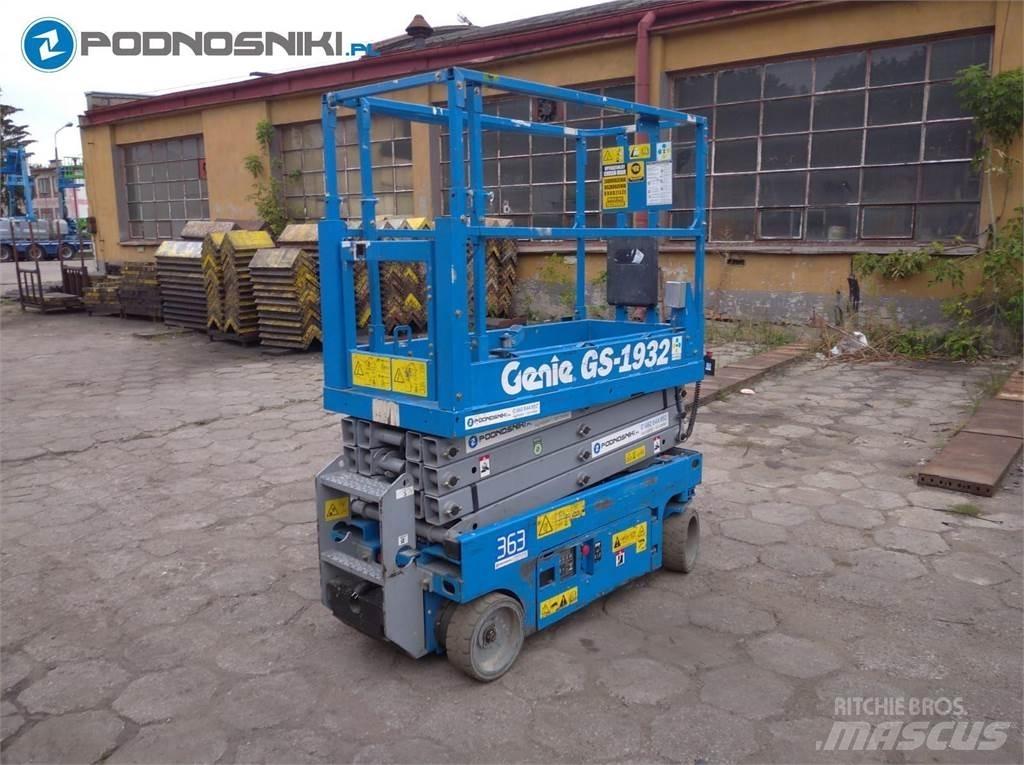 Genie 3219 Scheren-Arbeitsbühnen