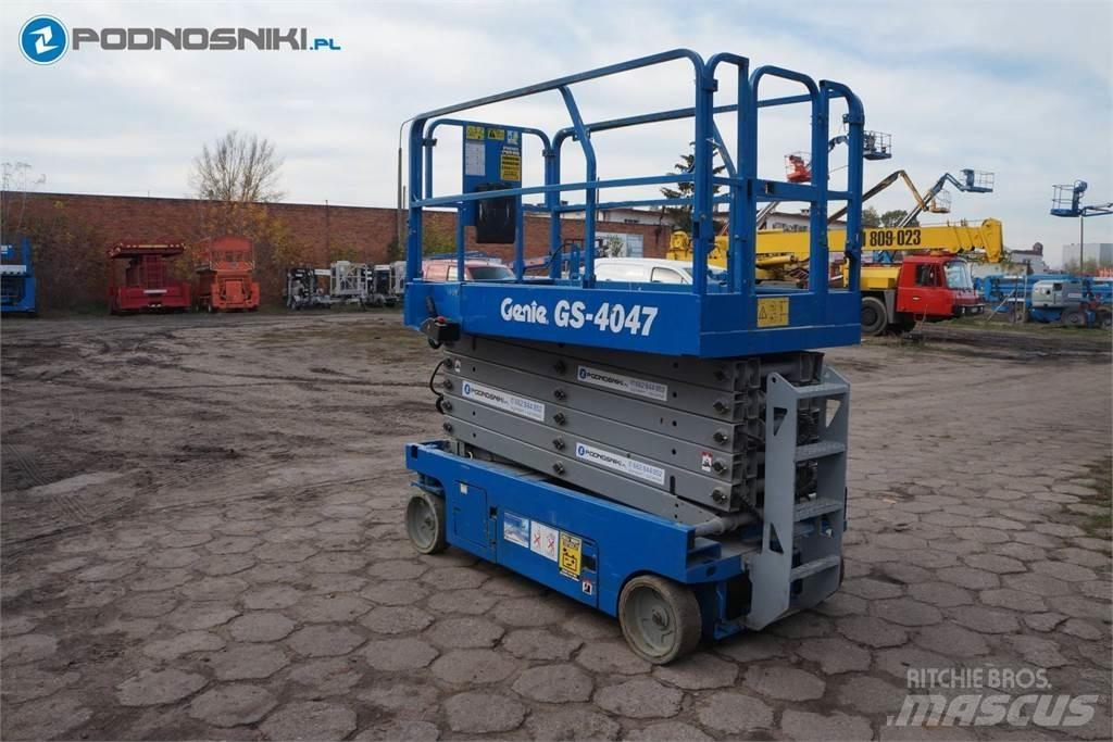 Genie 4047 Scheren-Arbeitsbühnen