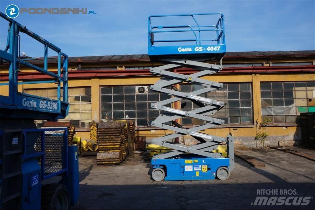 Genie 4047 Scheren-Arbeitsbühnen