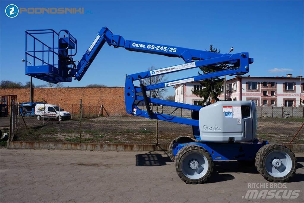 Genie Z45/25J Gelenkteleskoparbeitsbühnen