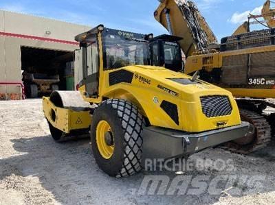Bomag BW213DH-5 Sonstige Baumaschinen