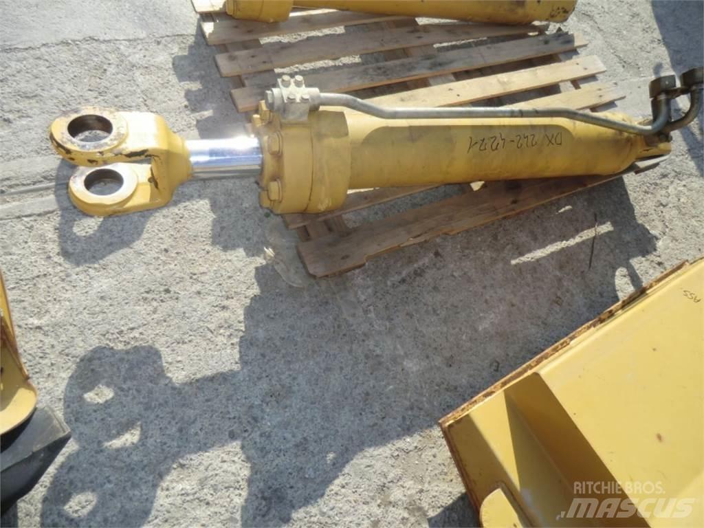 CAT 735 Sonstige Baumaschinen
