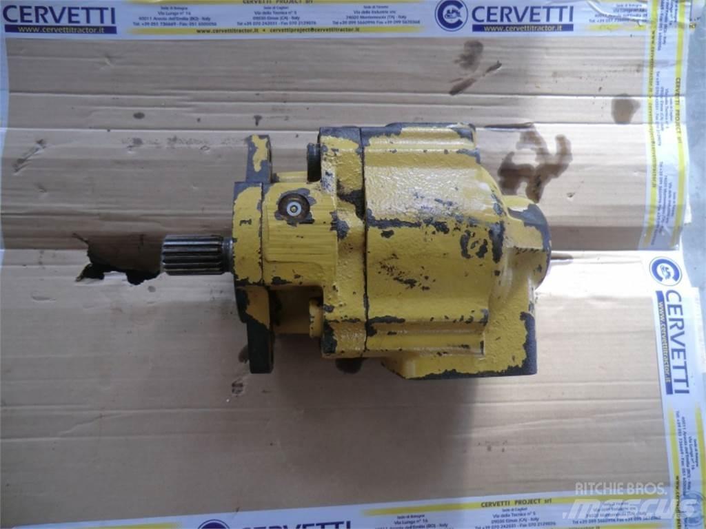 CAT 735 Sonstige Baumaschinen