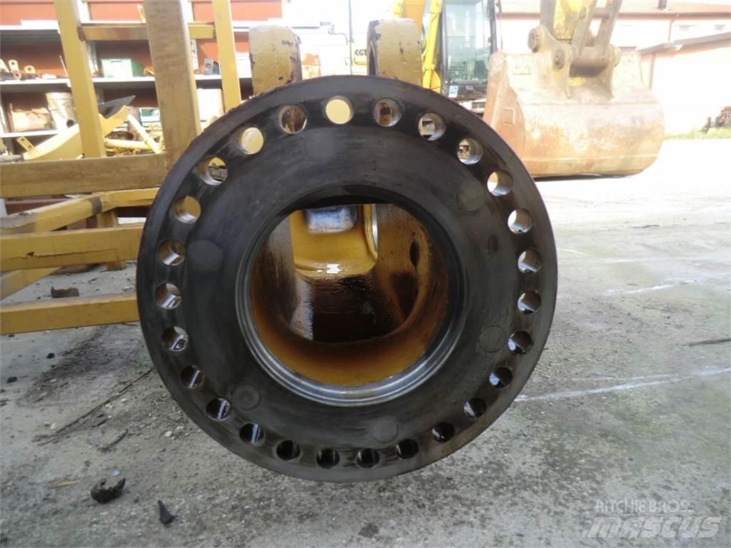 CAT 735 Sonstige Baumaschinen