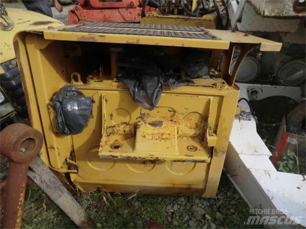 CAT 735 Chassis