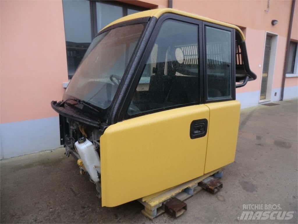 CAT 735 Chassis