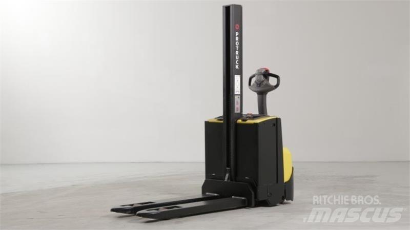 BT SWE080L Selbstfahrstapler