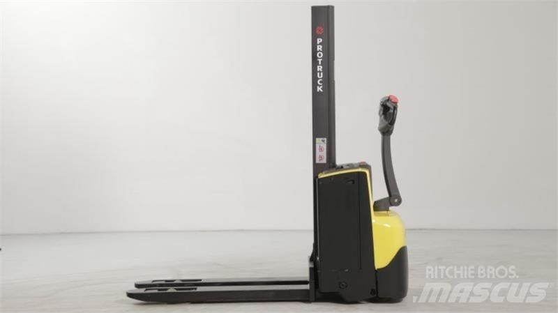 BT SWE080L Selbstfahrstapler
