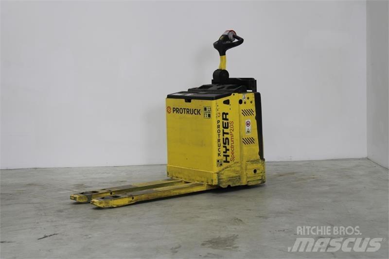 Hyster P2.0S Gabelstapler mit Fahrerstand