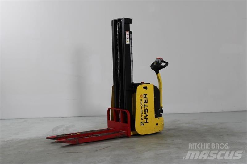 Hyster S1.0E Selbstfahrstapler