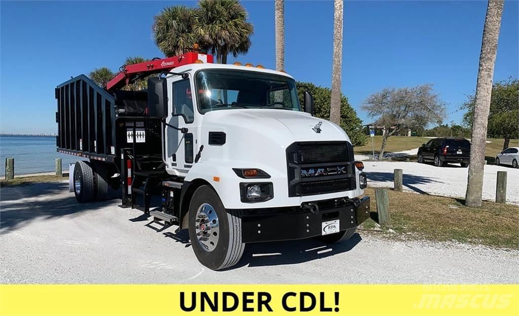 Mack MD7 Greifer