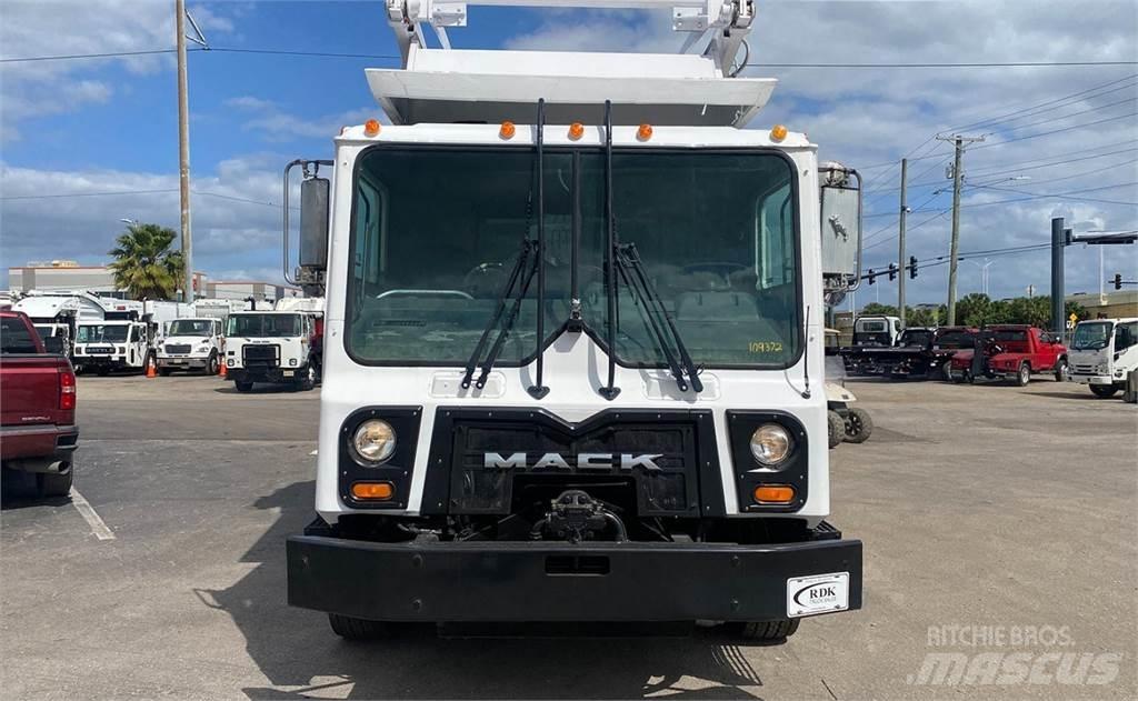 Mack MRU Müllwagen